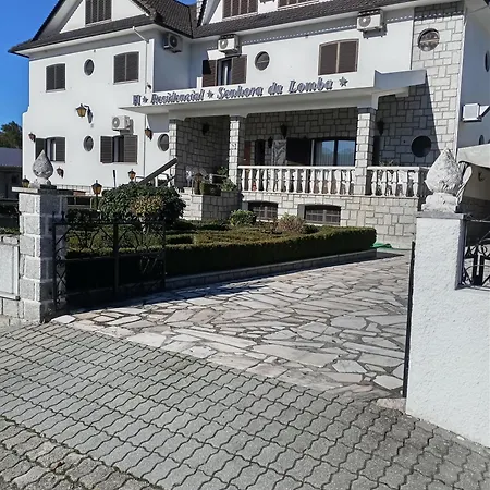 ゲストハウス Residencial Sra. Da Lomba