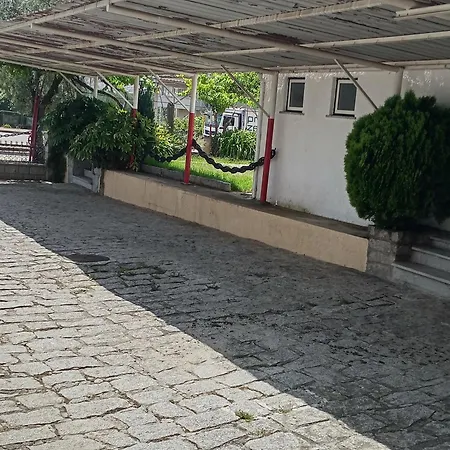 Residencial Sra. Da Lomba 3* Pinhanços