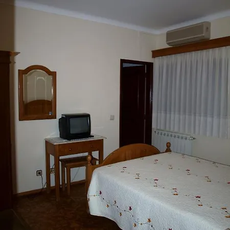 Residencial Sra. Da Lomba Casa de hóspedes Pinhanços