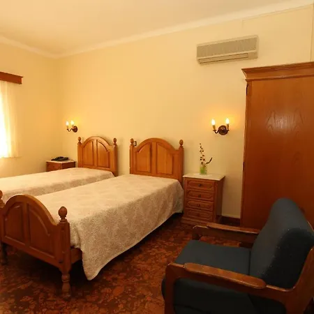 Casa de hóspedes Residencial Sra. Da Lomba 3*